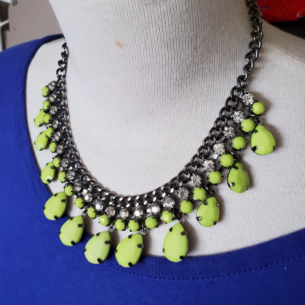 15" Gunmetal Neon Green Teardrop Strand Collar Style Necklace Casual Women Style